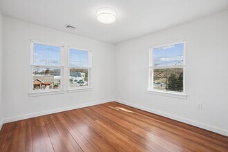 3 Wainwright Rd in Winchester, MA - Building Photo - Building Photo