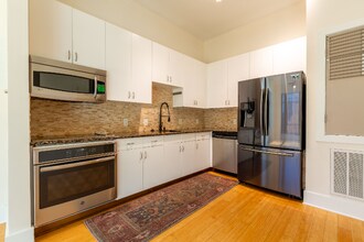 2133 Southend Dr in Charlotte, NC - Foto de edificio - Building Photo