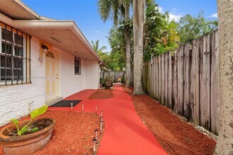 3147 McDonald St in Miami, FL - Building Photo - Building Photo