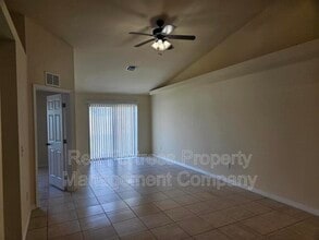 542 SE 6th Pl in Cape Coral, FL - Building Photo - Building Photo
