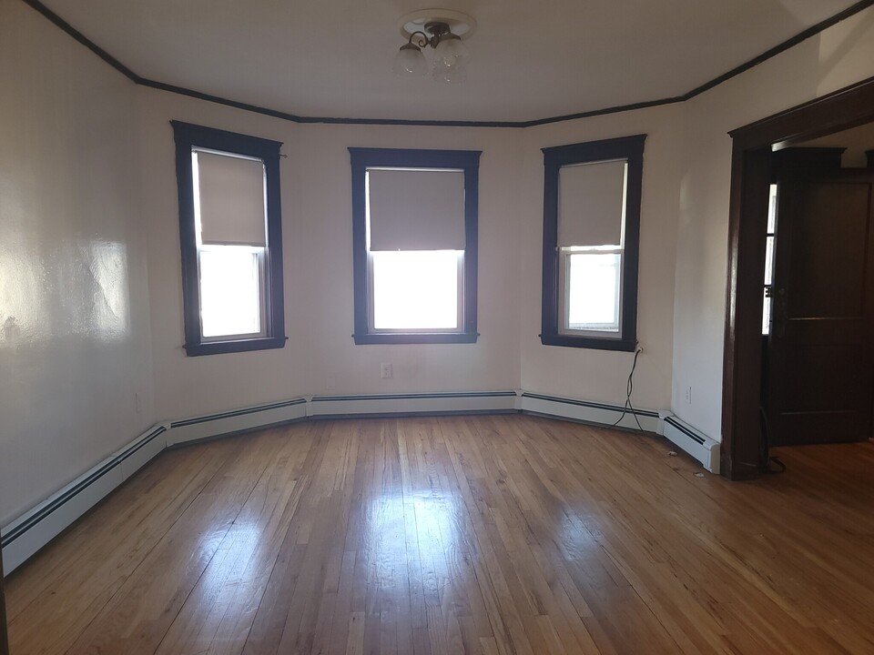 21 Stellman Rd, Unit #3 in Boston, MA - Foto de edificio
