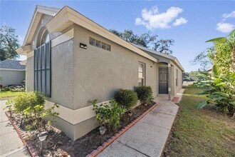 616 Cape Cod Cir in Valrico, FL - Building Photo - Building Photo