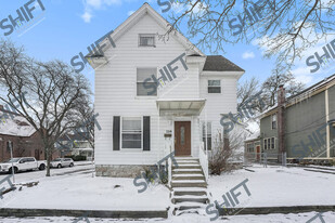 114 Packard Ave SE