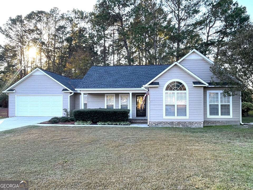 2413 Walden Way in Statesboro, GA - Building Photo