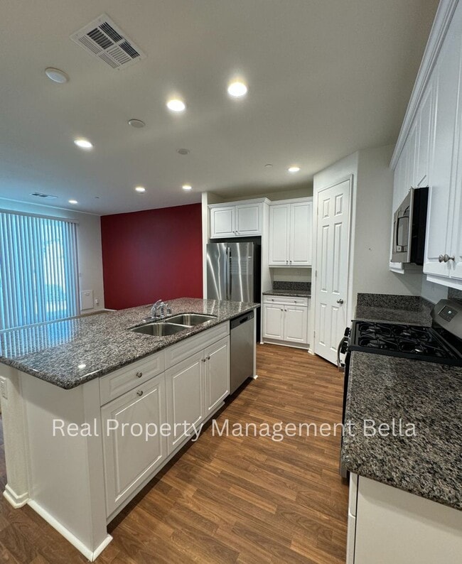 30654 Rodriquez Lp in Menifee, CA - Building Photo - Building Photo