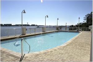 124 Miracle Strip Pkwy in Fort Walton Beach, FL - Building Photo - Building Photo