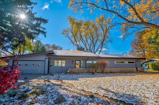 property at 5601 Russett Rd