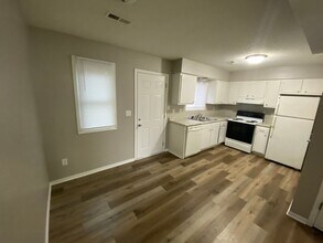 3018 SE 17th St in Des Moines, IA - Building Photo - Building Photo