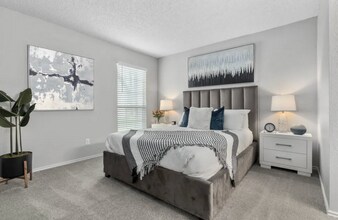 Villas at Chase Oaks in Plano, TX - Foto de edificio - Building Photo