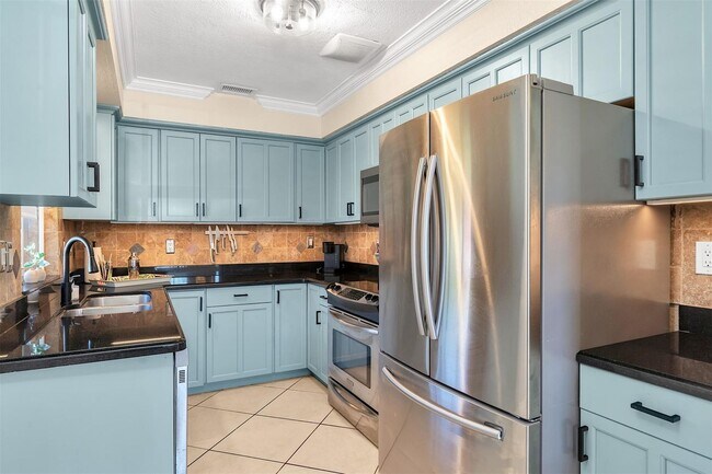 3221 Seaward Dr in Pompano Beach, FL - Building Photo - Building Photo