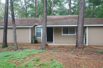 1401 E Red Cedar Cir in Spring, TX - Building Photo - Building Photo
