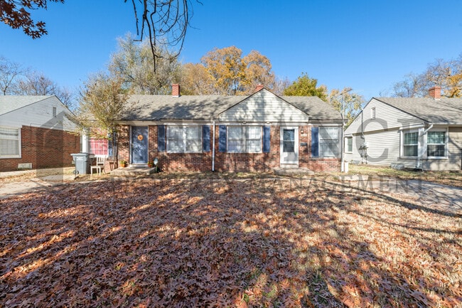 property at 2640 E Grail St