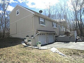 306 Wagon Wheel Rd in Montague, NJ - Building Photo - Building Photo