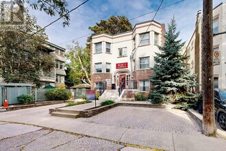 9 Humewood Ct in Toronto, ON - Building Photo - Building Photo
