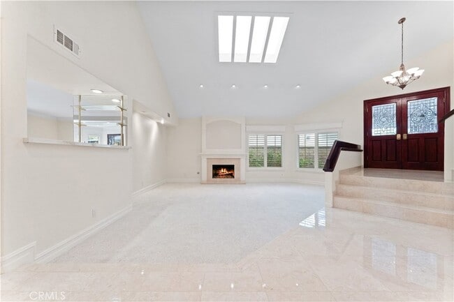 24832 Los Gatos Dr in Laguna Hills, CA - Foto de edificio - Building Photo