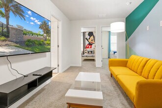 1828 Tropical Palms Cir in Kissimmee, FL - Foto de edificio - Building Photo