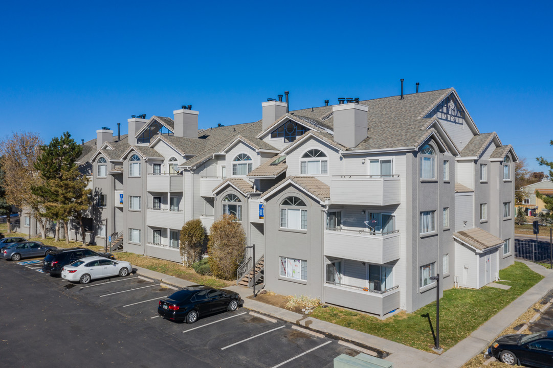 Alvista Trailside Apartments in Englewood, CO - Building Photo