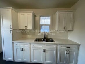 13719 Yukon Ave in Hawthorne, CA - Building Photo - Building Photo