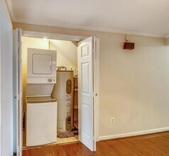 1122 N Utah St in Arlington, VA - Foto de edificio - Building Photo
