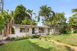1431 Algeria Ave in Coral Gables, FL - Building Photo