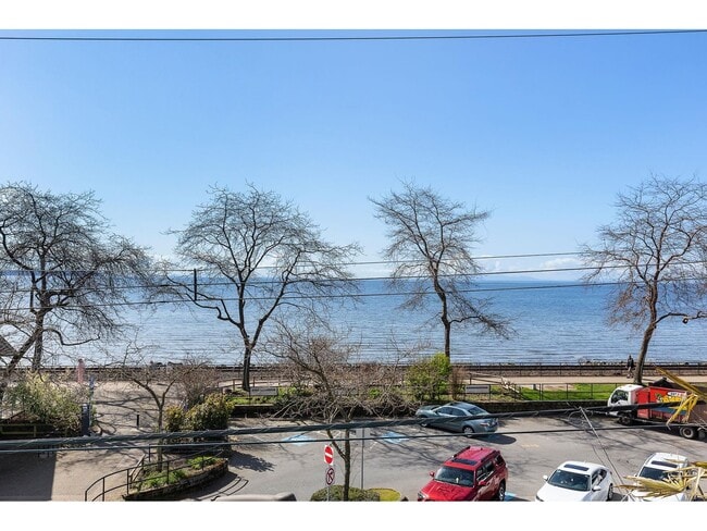 property at 14965-14965 Marine Dr