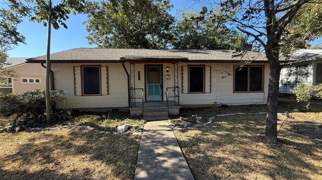property at 4412 S 2nd St