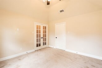 210 Cool Meadows Ln, Unit 6-516 in Red Oak, TX - Building Photo - Building Photo