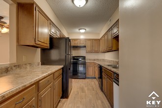 Pheasant Run Apartments in Wichita, KS - Building Photo - Building Photo