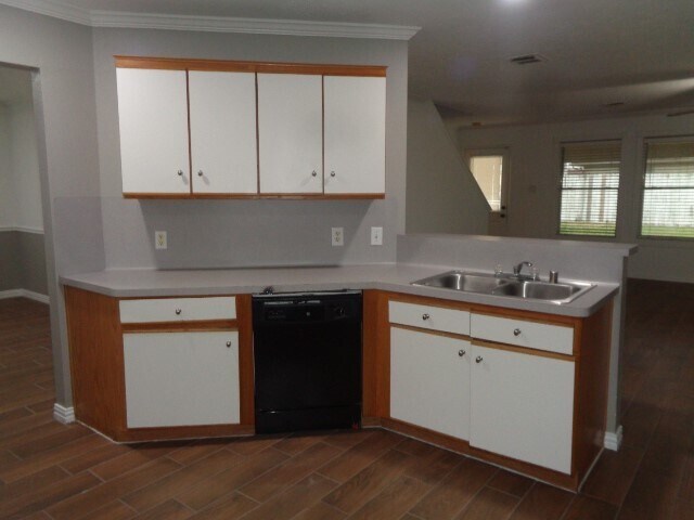 1055 Ambrosden Ln in Channelview, TX - Building Photo - Building Photo