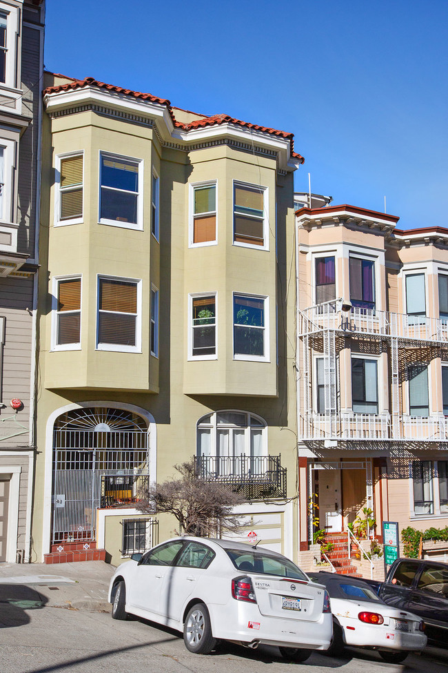 384-388 Vallejo St in San Francisco, CA - Building Photo - Building Photo