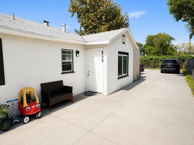 property at 852 N Lugo Ave