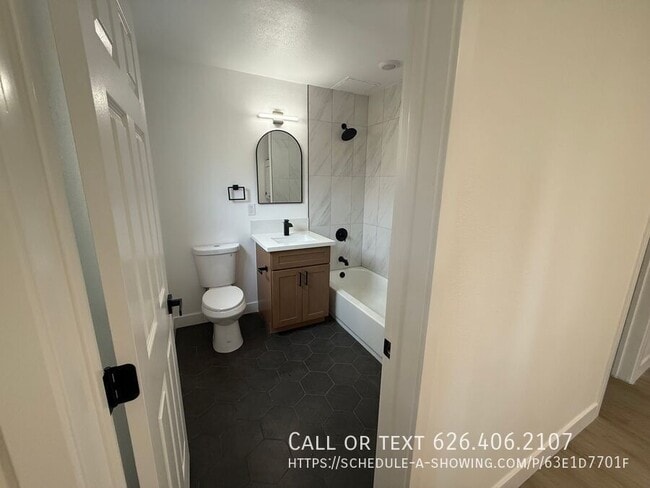 property at 1623-1629 S Walnut St
