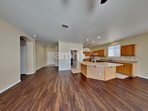 7571 W State Ave in Glendale, AZ - Building Photo - Building Photo