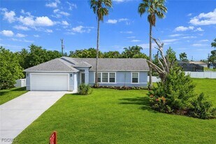 3107 SW 15th Ave in Cape Coral, FL - Building Photo