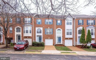 11485 Carriage Gate Ct in Fairfax, VA - Building Photo