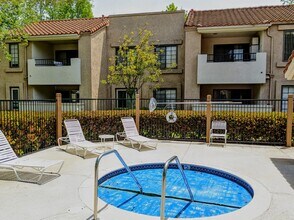 10628 Dabney Dr in San Diego, CA - Building Photo - Building Photo
