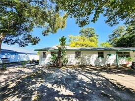 2611 41st Ave N in St. Petersburg, FL - Building Photo