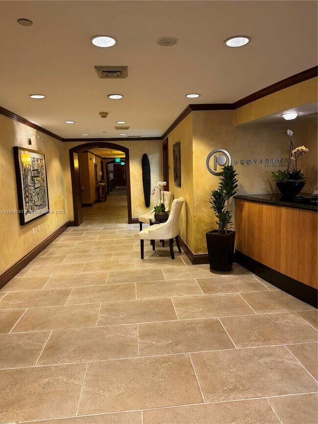 2951 S Bayshore Dr in Miami, FL - Foto de edificio - Building Photo