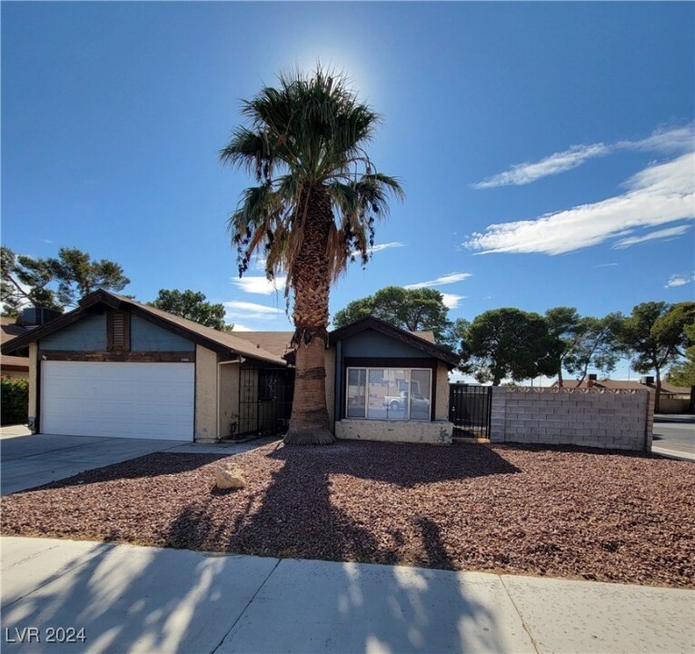 6969 Paddington Way in Las Vegas, NV - Building Photo