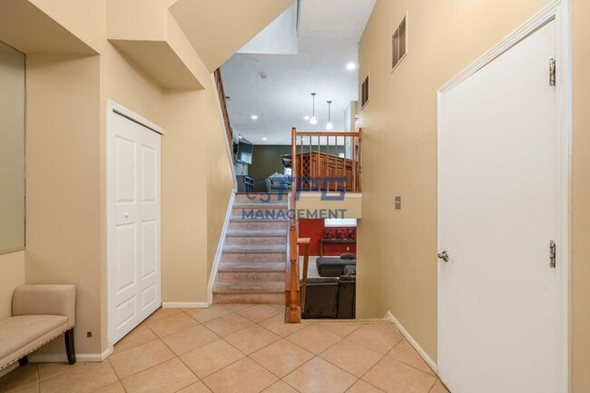 26 Catherine Ct in Old Bridge, NJ - Building Photo - Building Photo