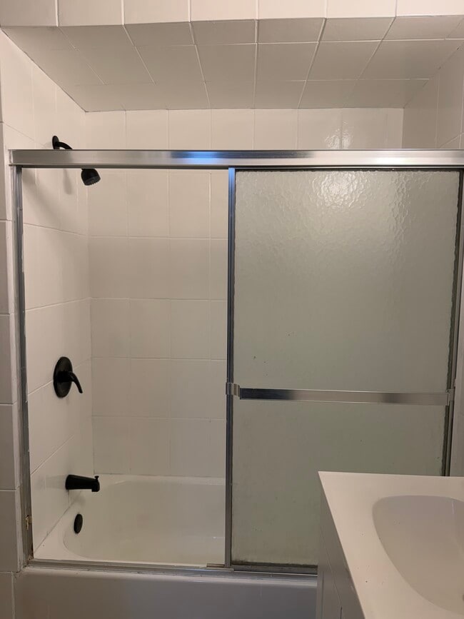 575 Market St, Unit 3 in Paterson, NJ - Building Photo - Building Photo