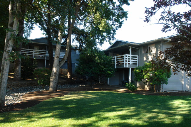 612-614 Shangri-la St NE in Salem, OR - Foto de edificio - Building Photo