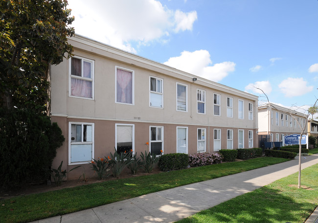 Century West Apartments in Orange, CA - Building Photo - Building Photo