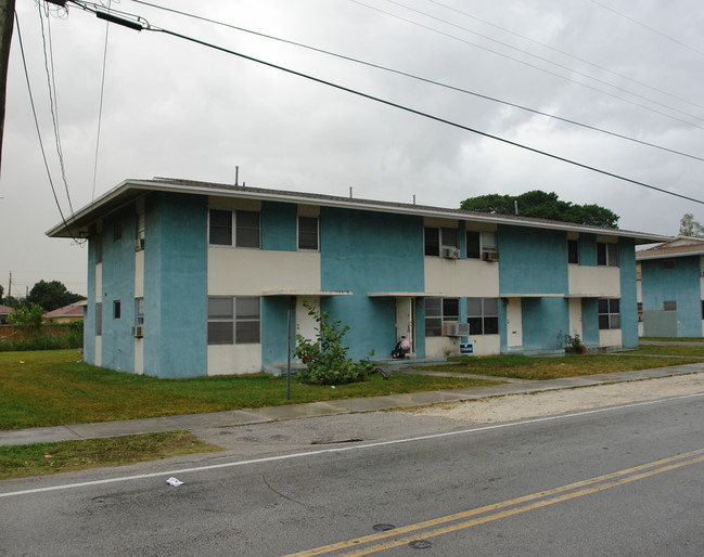 1730-1748 NW 60th St in Miami, FL - Building Photo - Building Photo