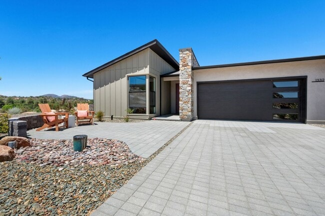 property at 1340 Rockwood Dr