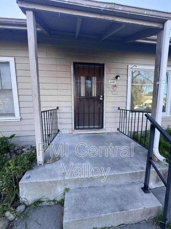 1141 N Sierra Nevada St in Stockton, CA - Building Photo - Building Photo