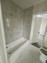 1630 NW 35th St, Unit 1 in Miami, FL - Building Photo - Building Photo