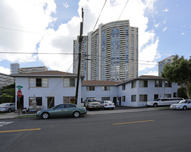 2329 Lime St in Honolulu, HI - Building Photo - Building Photo