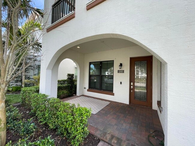 1205 Faulkner Ter in Palm Beach Gardens, FL - Building Photo - Building Photo
