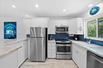 1199 Hillsboro Mile in Hillsboro Beach, FL - Building Photo - Building Photo